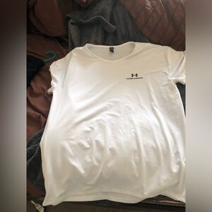 Under Armour Women’s White Short Sleeve Performance Tee with Chest Logo